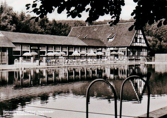 OUTDOOR SWIMMING POOL SCHEVENHUETTE