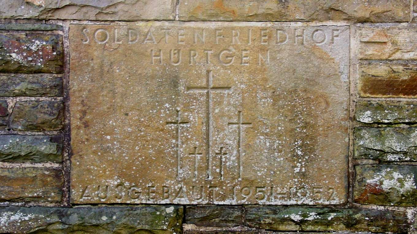 Cemetery of Honor / Ehrenfriedhof Hürtgen