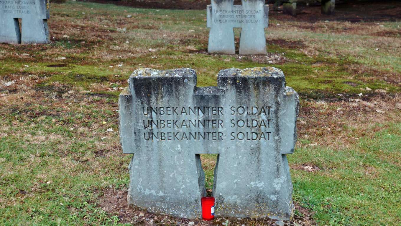 Cemetery of Honor / Ehrenfriedhof Hürtgen