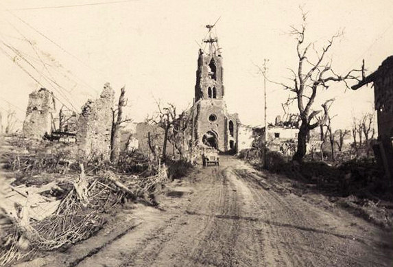 VOSSENACK IN RUINS