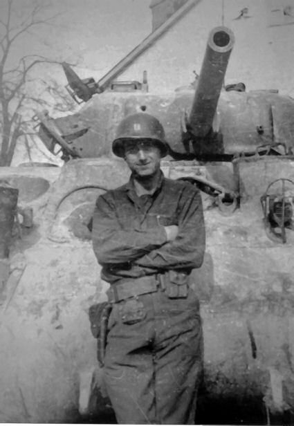 KENNETH HILL - DEC. 1944 - JUENGERSDORF