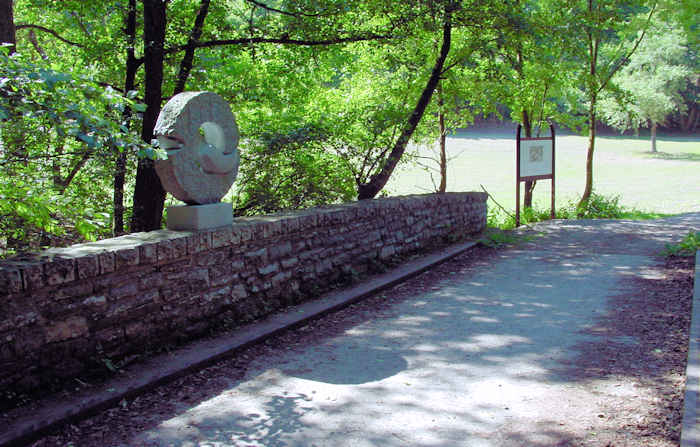 GEDENKSKULPTUR