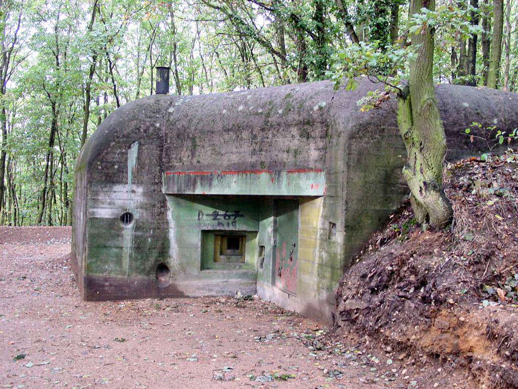 MachineGun Pillbox near Ginnick